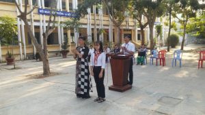 Nhà trường tuyên dương em Kim Ngân dưới cờ về thành tích rèn luyện thể thao