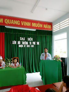 Thầy Phan Ngọc Thành - HT phát biểu tại đại hội